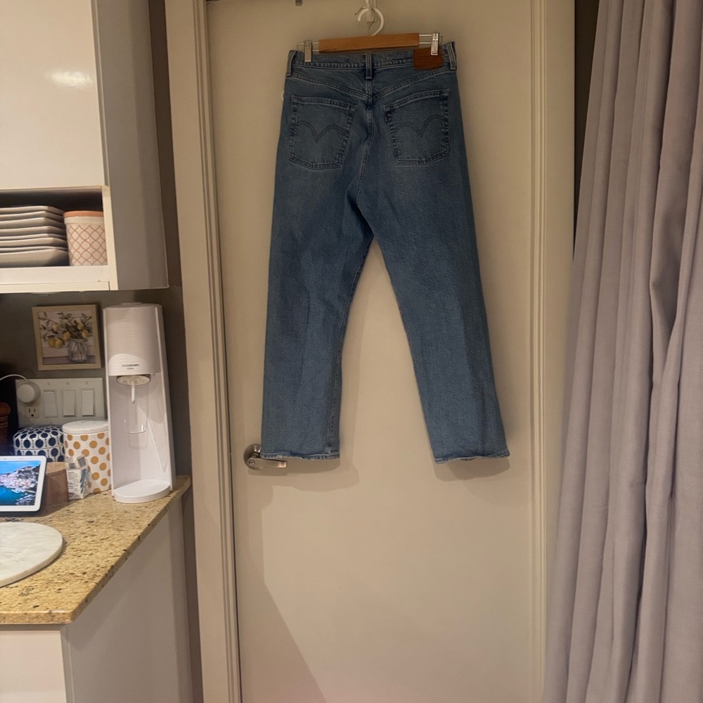 Levi's Light Blue Straight Leg Women's Jeans - Picture 7 of 8